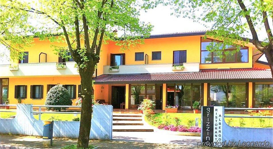Hotel Grizzino Монтереале-Вальчеллина Экстерьер фото